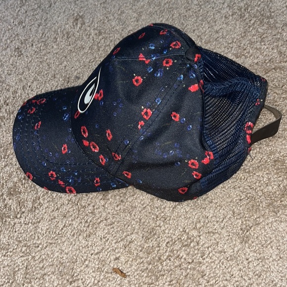 Floral true religion trucker hat - Picture 2 of 4